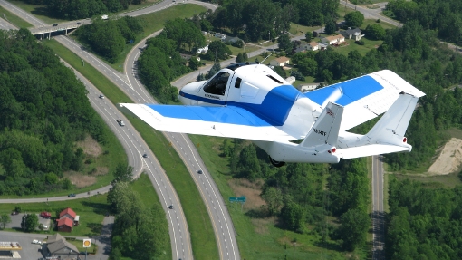 Transition_Flying_over_Road_credit_Terrafugia_510px.jpg